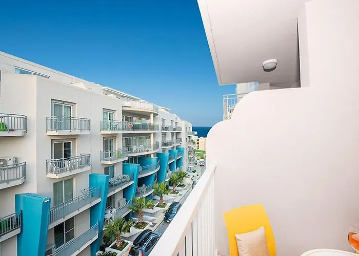 Atlantis Holiday Suites