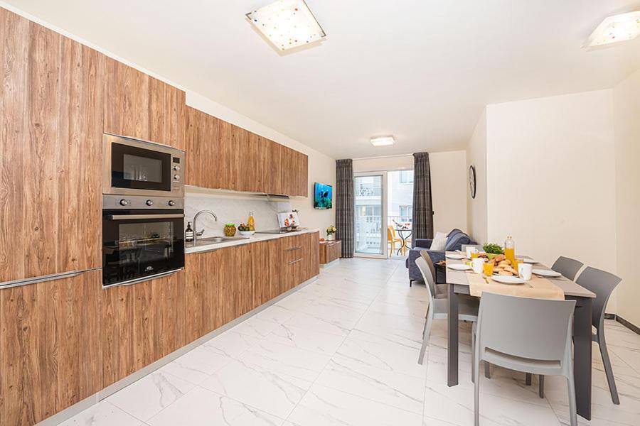Atlantis Apartment
